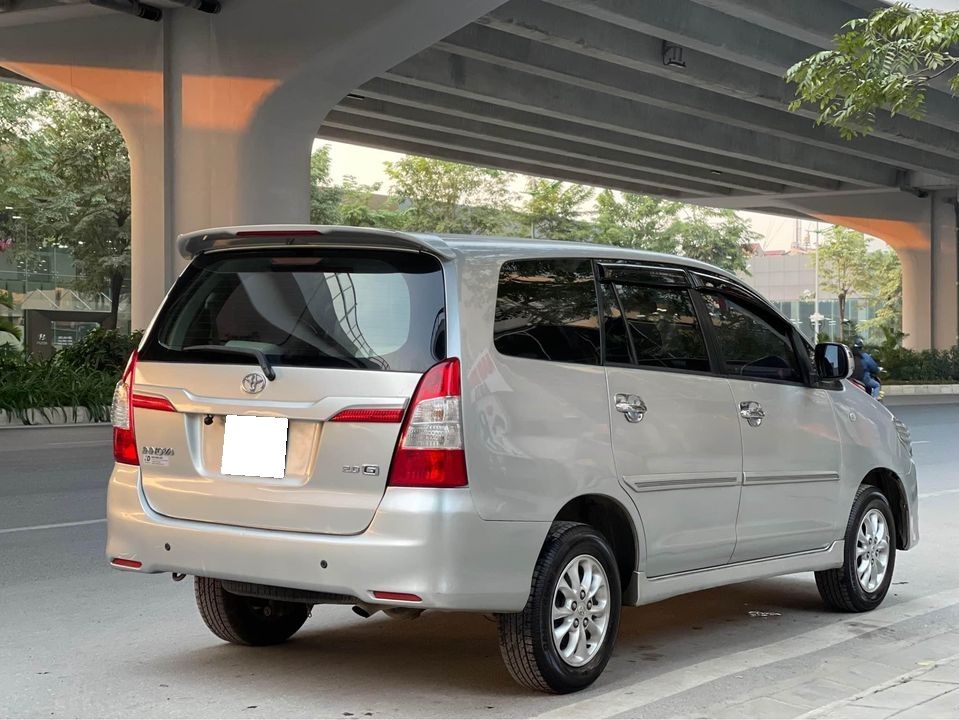 Toyota Innova 2012 - Số tự động, bản G, màu bạc