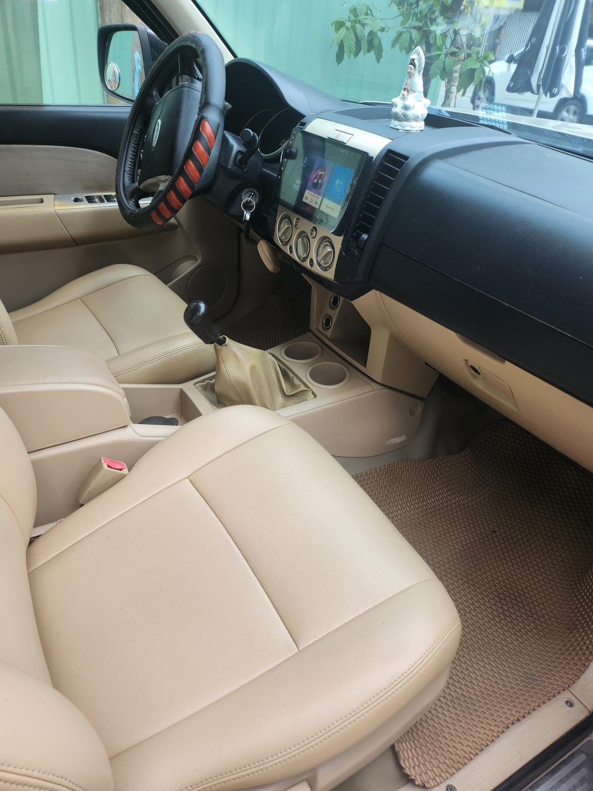 Ford Everest 2009 - Cần bán lại xe giá 318tr