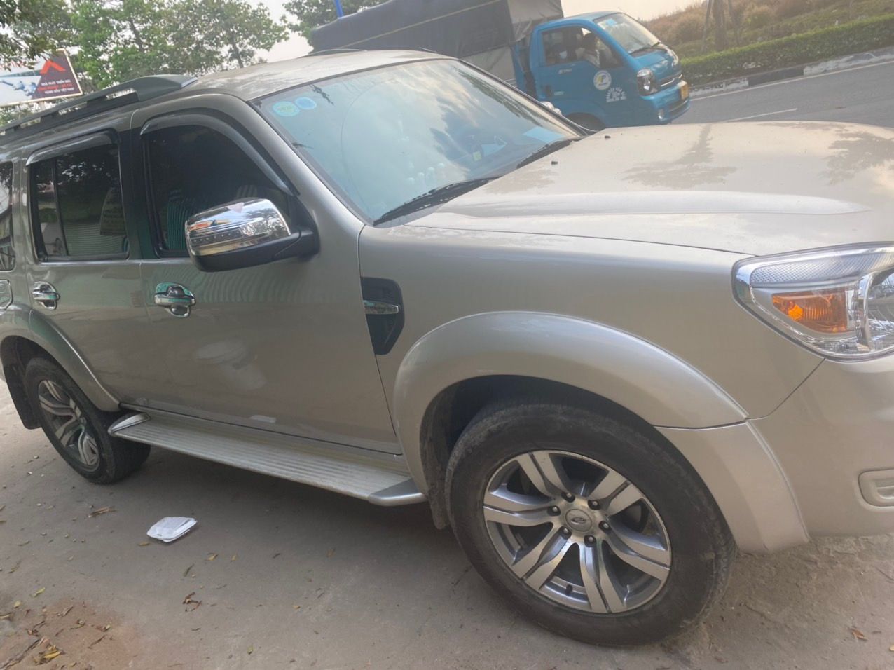 Ford Everest 2010 - Số tự động