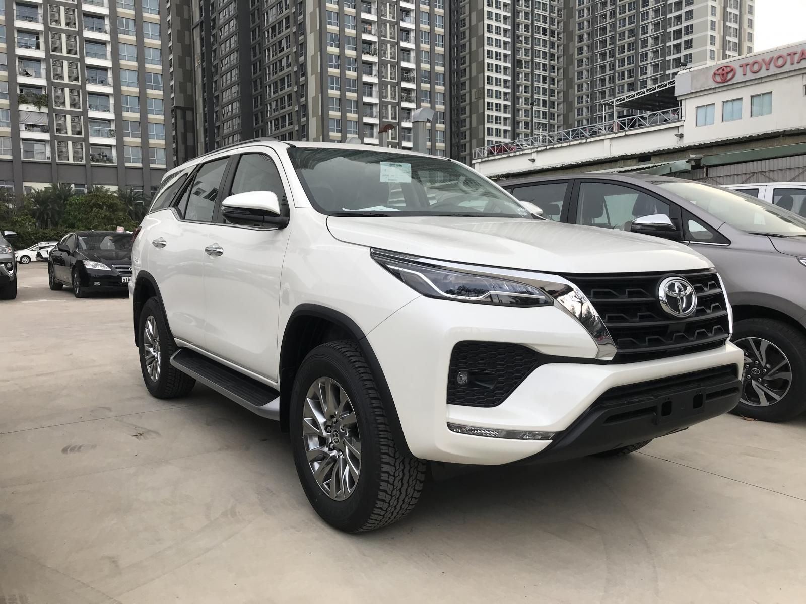 Toyota Fortuner 2023 - Ưu đãi mới nhất, giảm giá mạnh, tặng phụ kiện, LH nhận báo giá