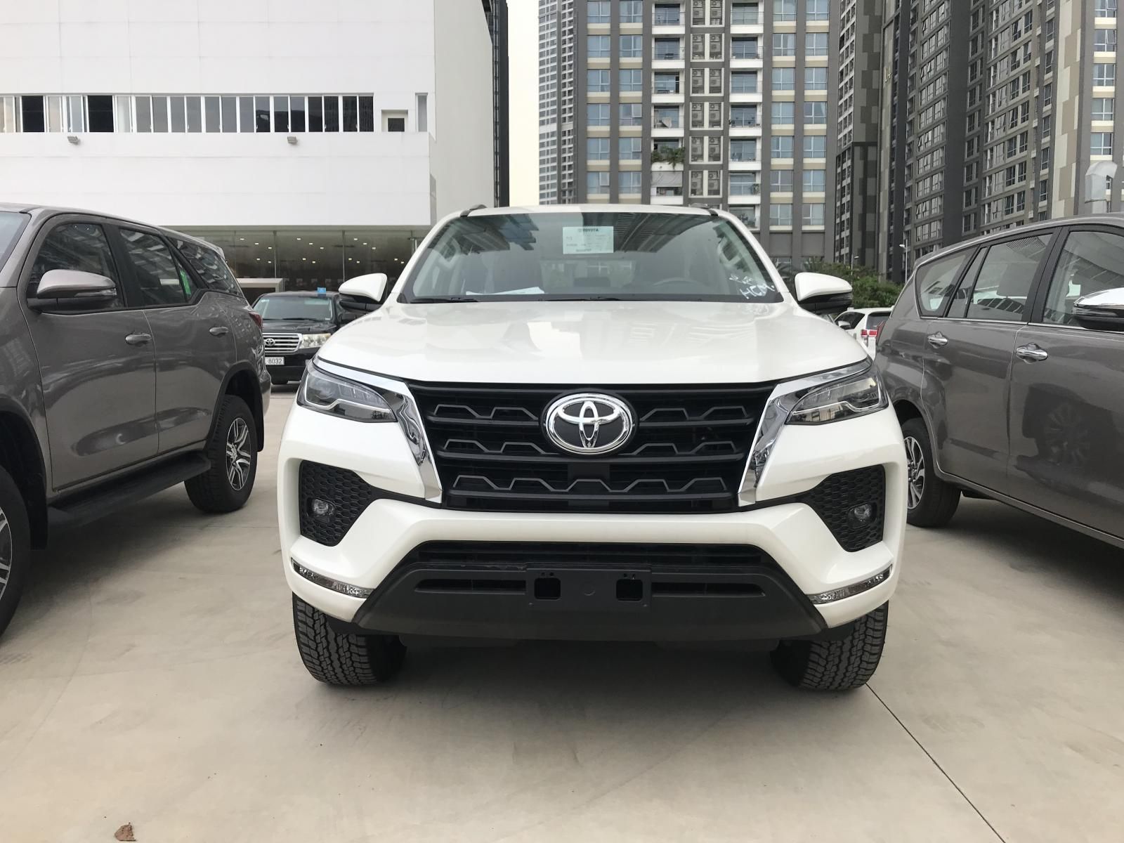 Toyota Fortuner 2023 - Ưu đãi mới nhất, giảm giá mạnh, tặng phụ kiện, LH nhận báo giá