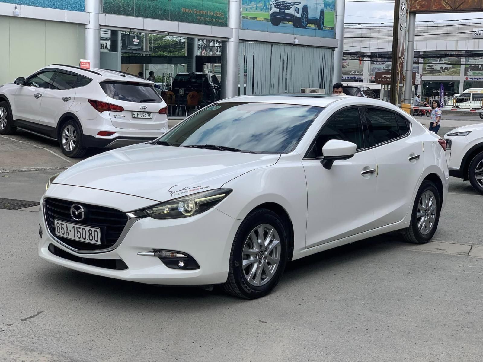 Mazda 3 2018 - Xe màu trắng