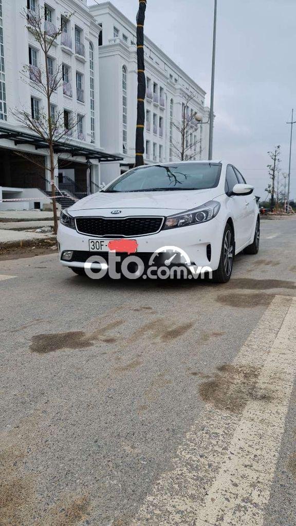 Kia Cerato Cần Bán xe  bản 1.6AT luxurry đời 2018 2018 - Cần Bán xe Cerato bản 1.6AT luxurry đời 2018