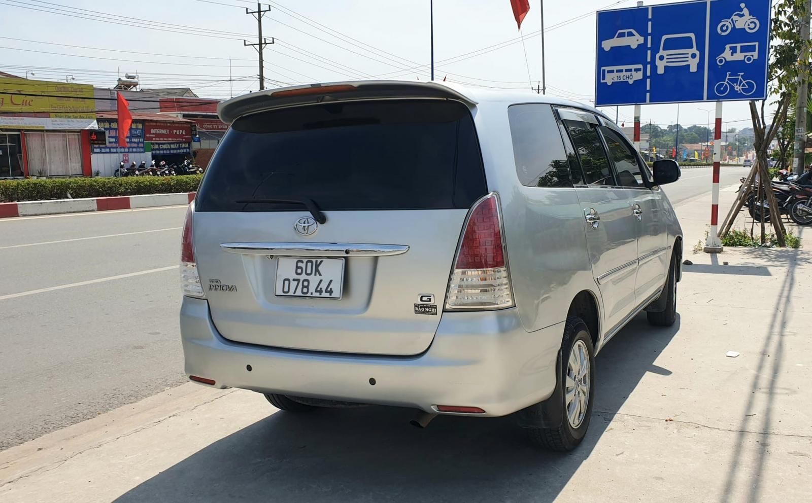 Toyota Innova 2011 - Xe gia đình 