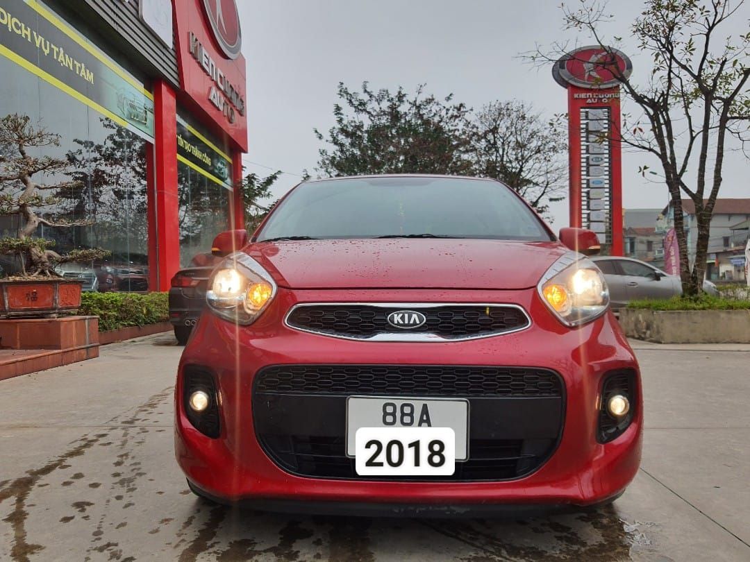 Kia Morning 2019 - Xe màu đỏ giá cạnh tranh