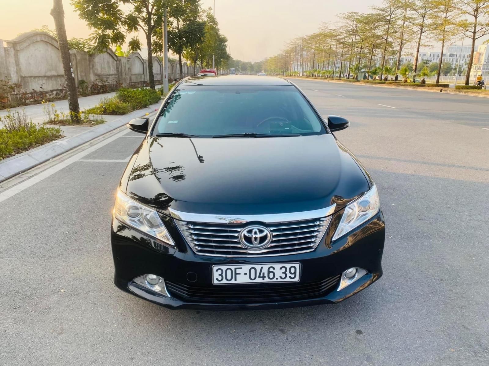 Toyota Camry 2013 - Ít sử dụng giá 620tr