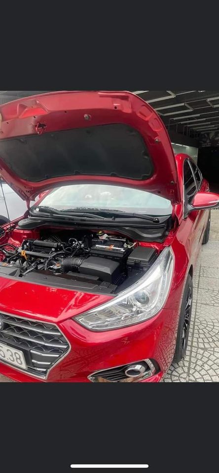 Hyundai Accent 2019 - Màu đỏ, số tự động