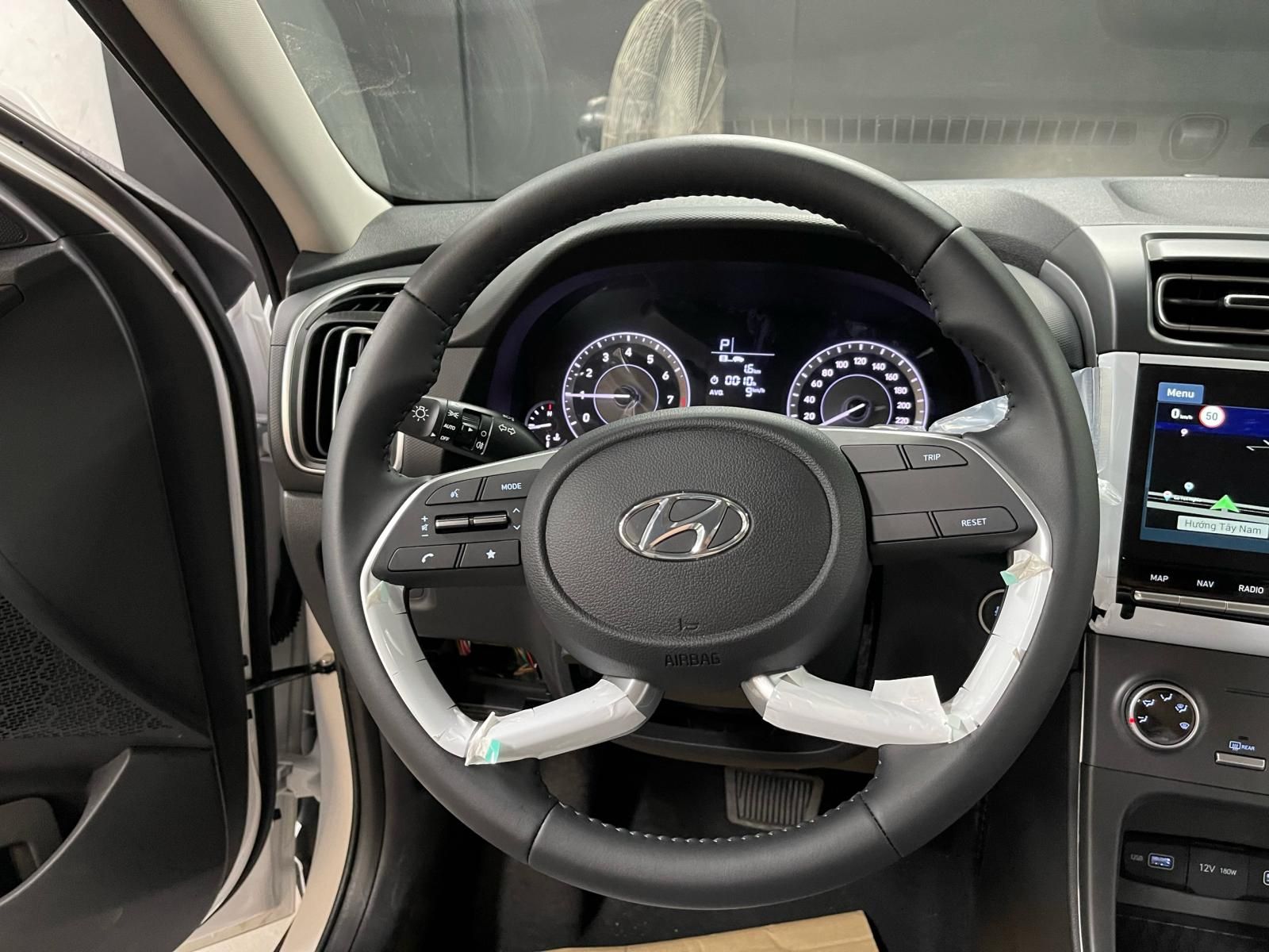Hyundai VT750 2022 - Xe giao ngay, đủ màu, giá siêu ưu đãi trong tháng 1/2023