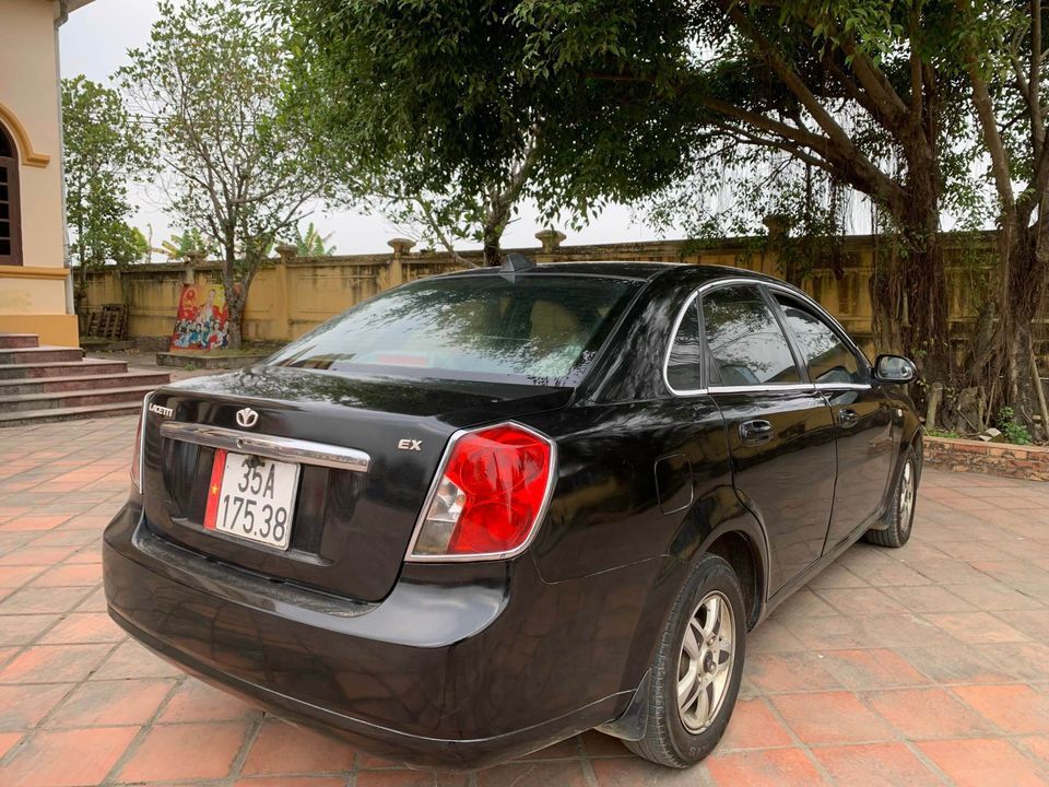 Daewoo Lacetti 2009 - Xe màu đen  