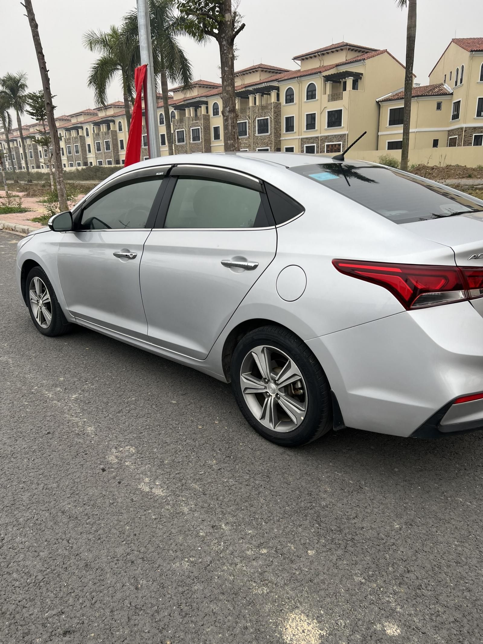 Hyundai Accent 2018 - Màu trắng, 430tr