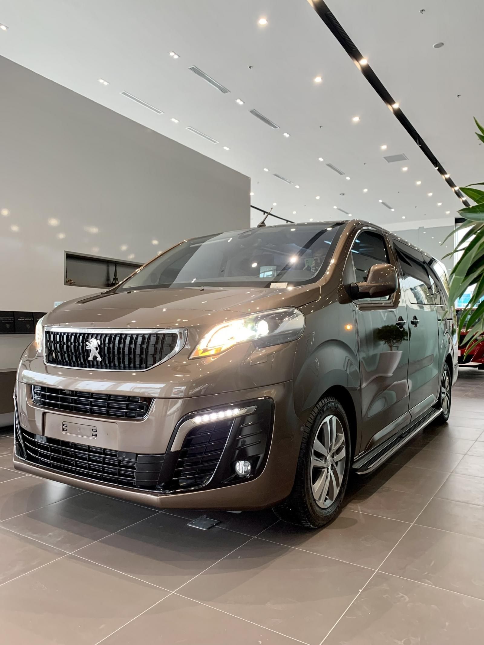 Peugeot Traveller 2023 - Xe sẵn giao ngay, cùng nhiều chương trình hấp dẫn chỉ có tại Peugeot Phú Mỹ Hưng