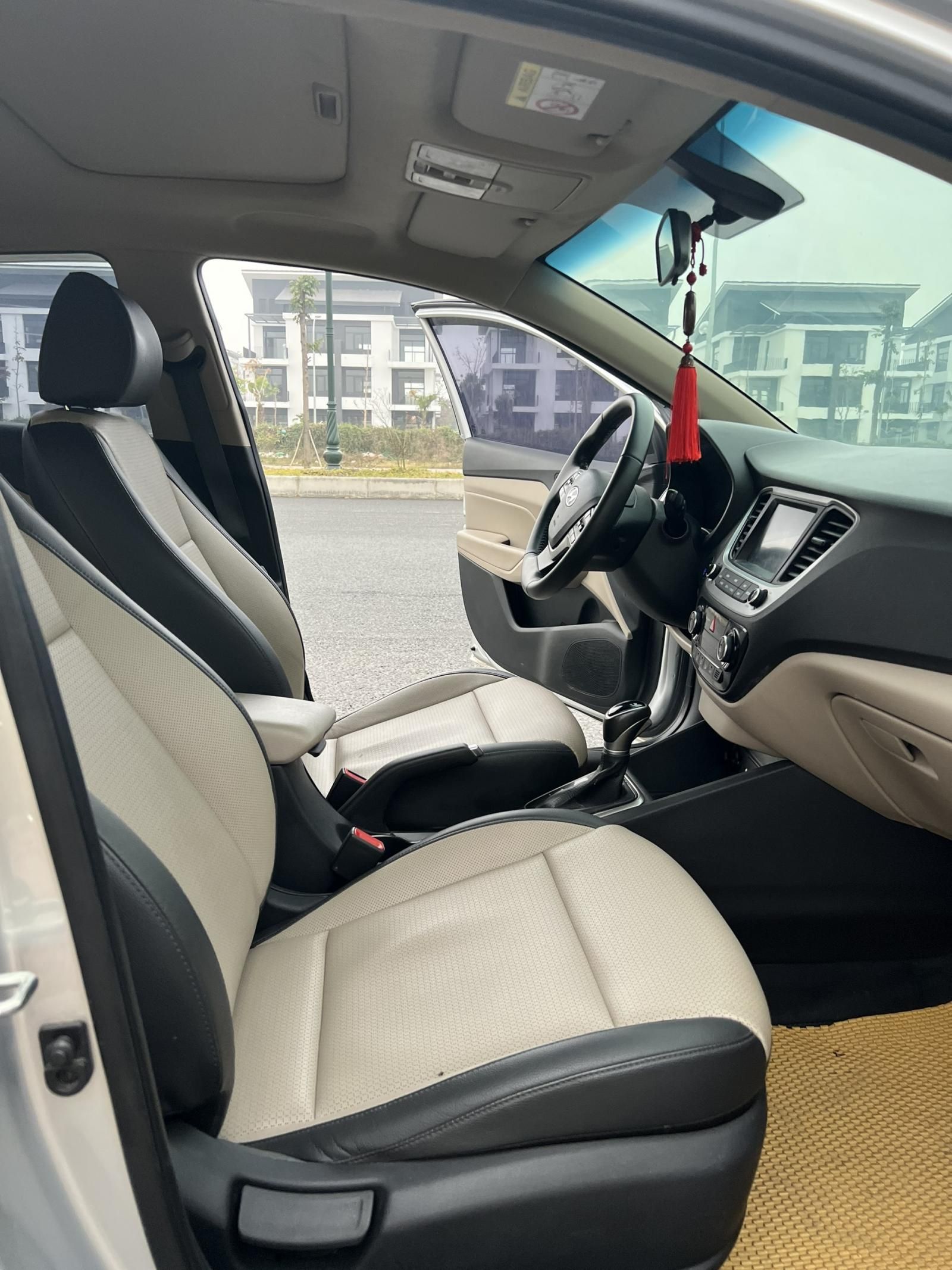 Hyundai Accent 2018 - Màu trắng, 430tr