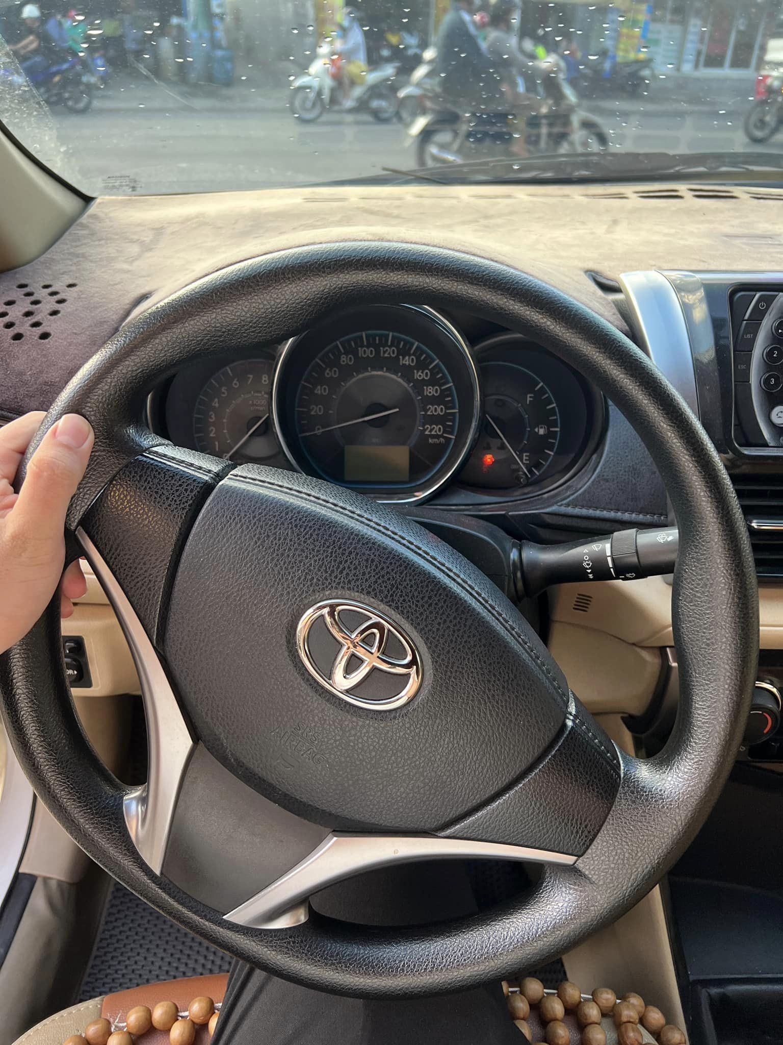 Toyota Vios 2016 - Xe màu trắng giá ưu đãi