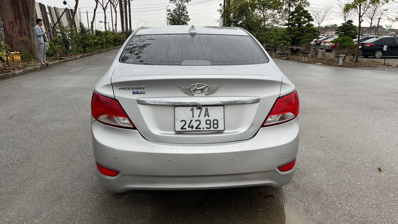 Hyundai Accent 2015 - Giá 328tr