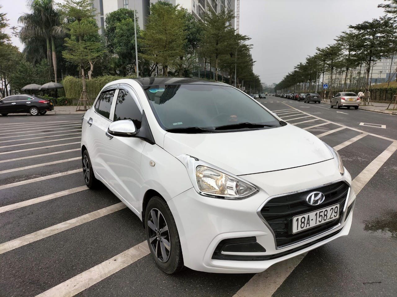 Hyundai Grand i10 2019 - Xe màu trắng  