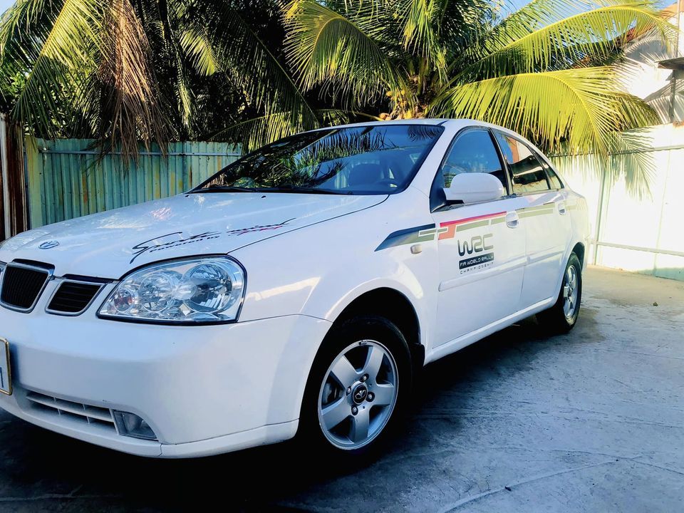 Daewoo Lacetti 2004 - Màu trắng chính chủ, giá cực tốt