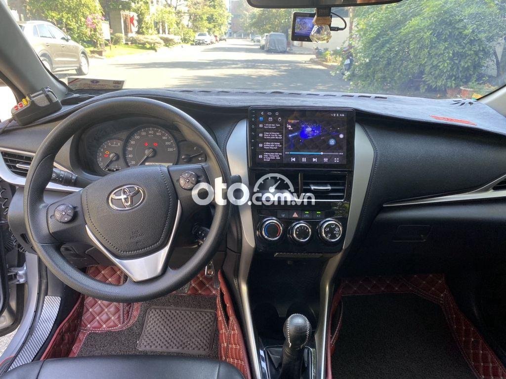 Toyota Vios Bán xe   full options màu bạc 2020 - Bán xe Toyota Vios full options màu bạc