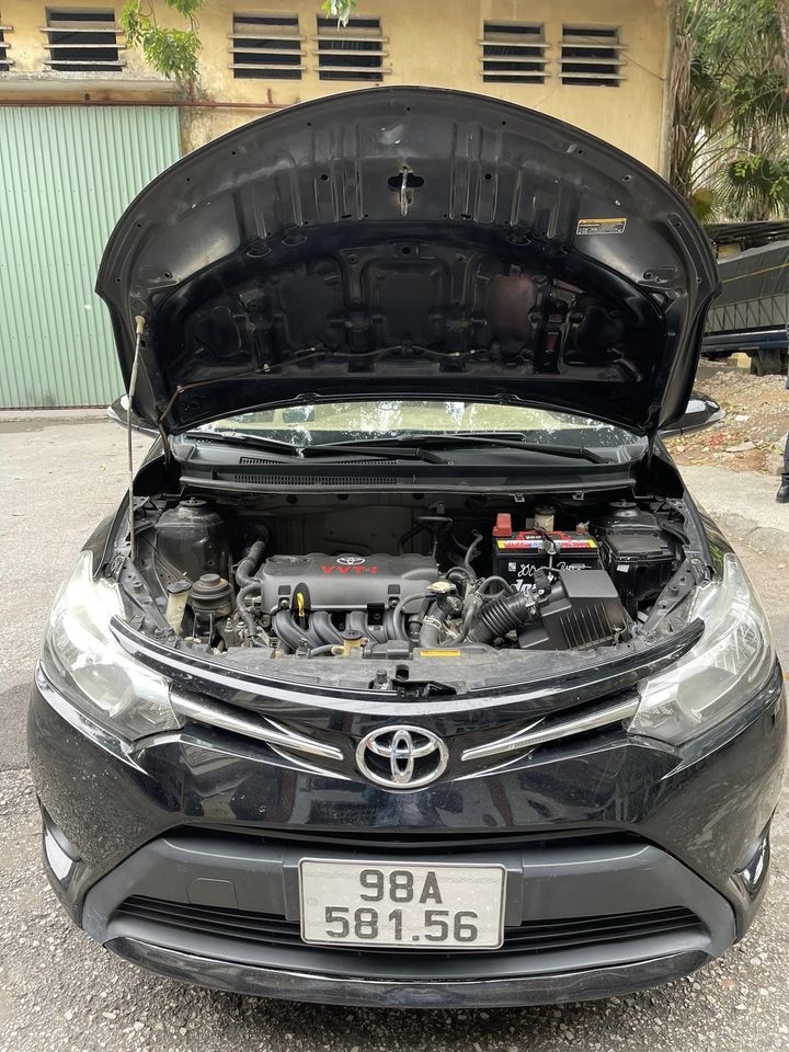 Toyota Vios 2015 - Màu đen số sàn