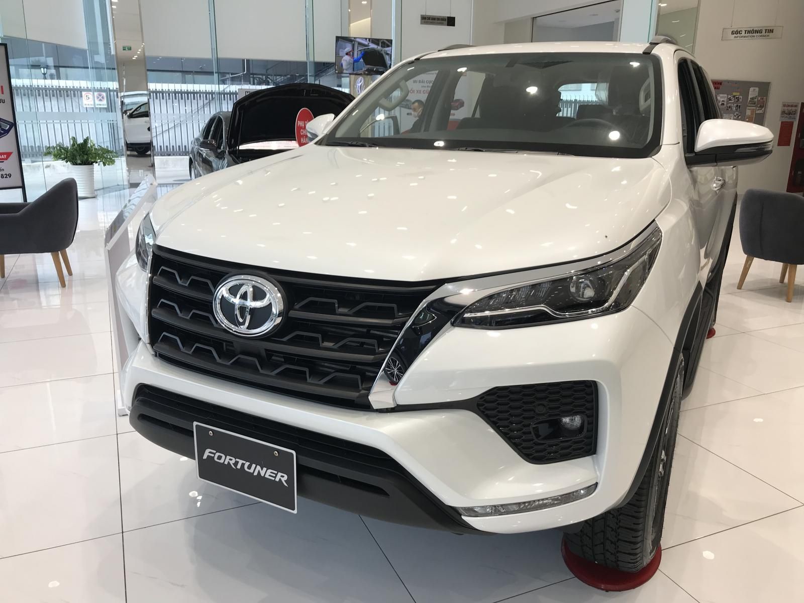 Toyota Fortuner 2023 - Giảm giá mạnh dịp đầu năm, LH nhận báo giá cạnh tranh