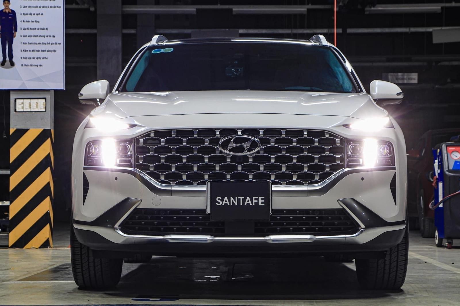 Hyundai Santa Fe 2022 - Giảm tiền mặt 160 triệu + Tặng phụ kiện chính hãng + Hỗ trợ vay 85%