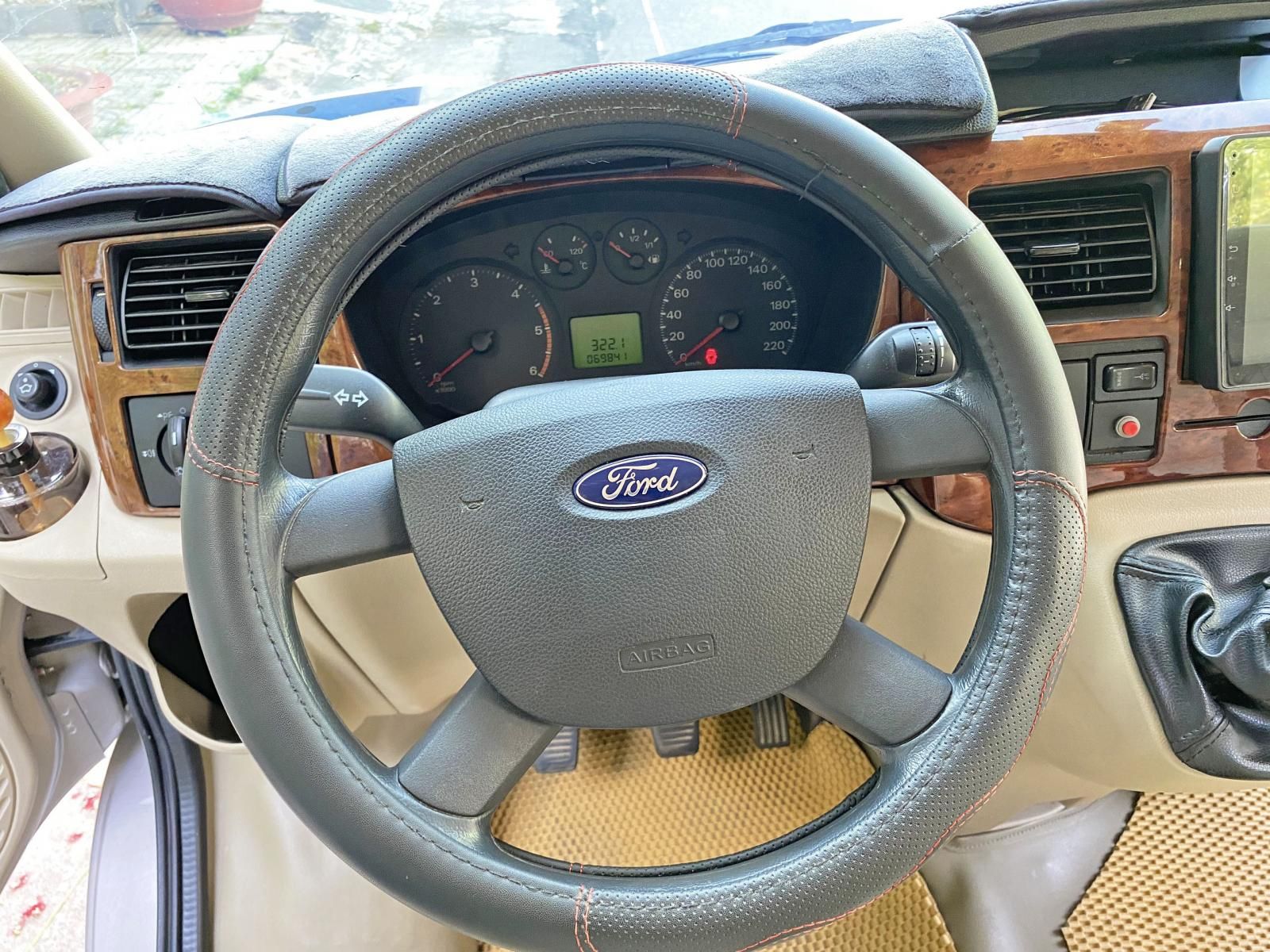 Ford Transit 2018 - Máy dầu, màu xám