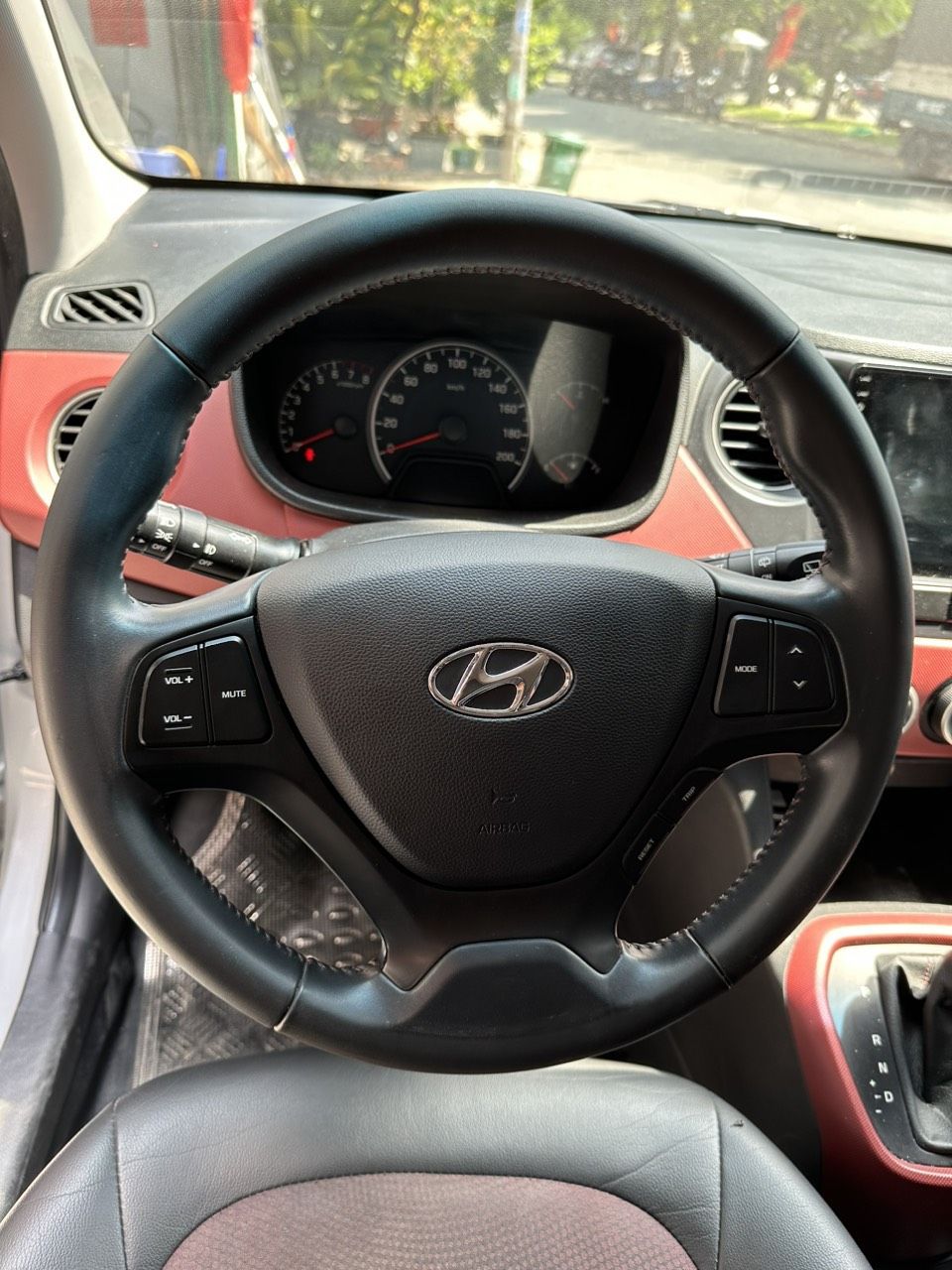 Hyundai Grand i10 2016 - Màu bạc, xe nhập, giá chỉ 318 triệu