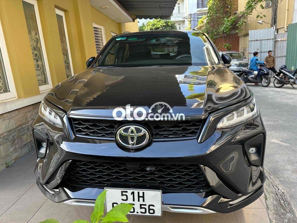 Toyota Fortuner  Legander 2020 màu den 2020 - Toyota Legander 2020 màu den