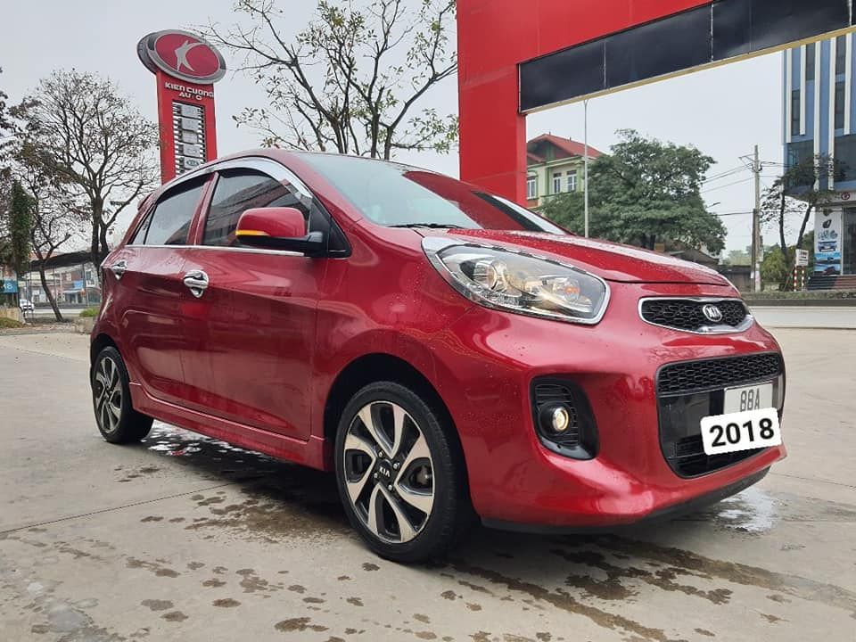 Kia Morning 2019 - Xe màu đỏ giá cạnh tranh