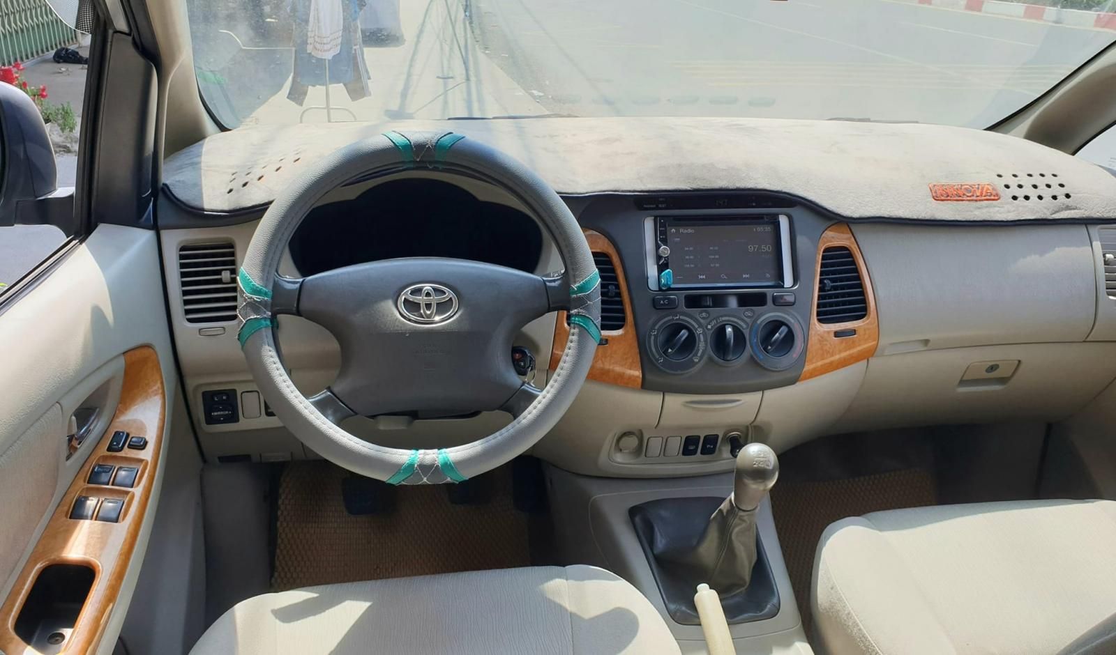 Toyota Innova 2011 - Xe gia đình 