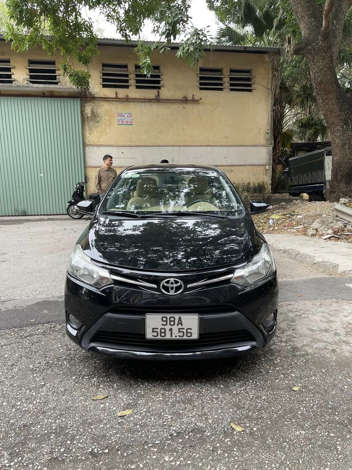 Toyota Vios 2015 - Màu đen số sàn