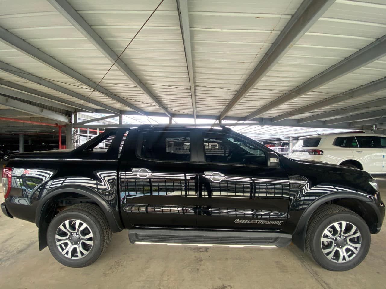 Ford Ranger 2019 - Xe màu đen