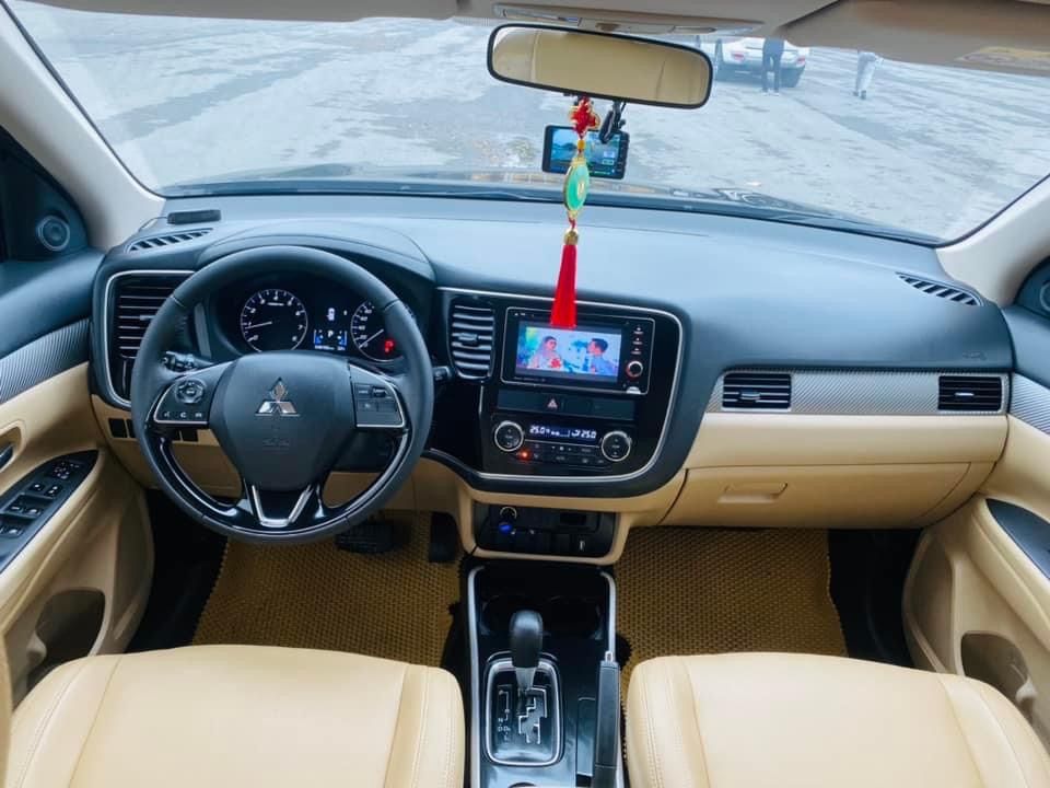 Mitsubishi Outlander 2018 - Ít sử dụng giá 650tr