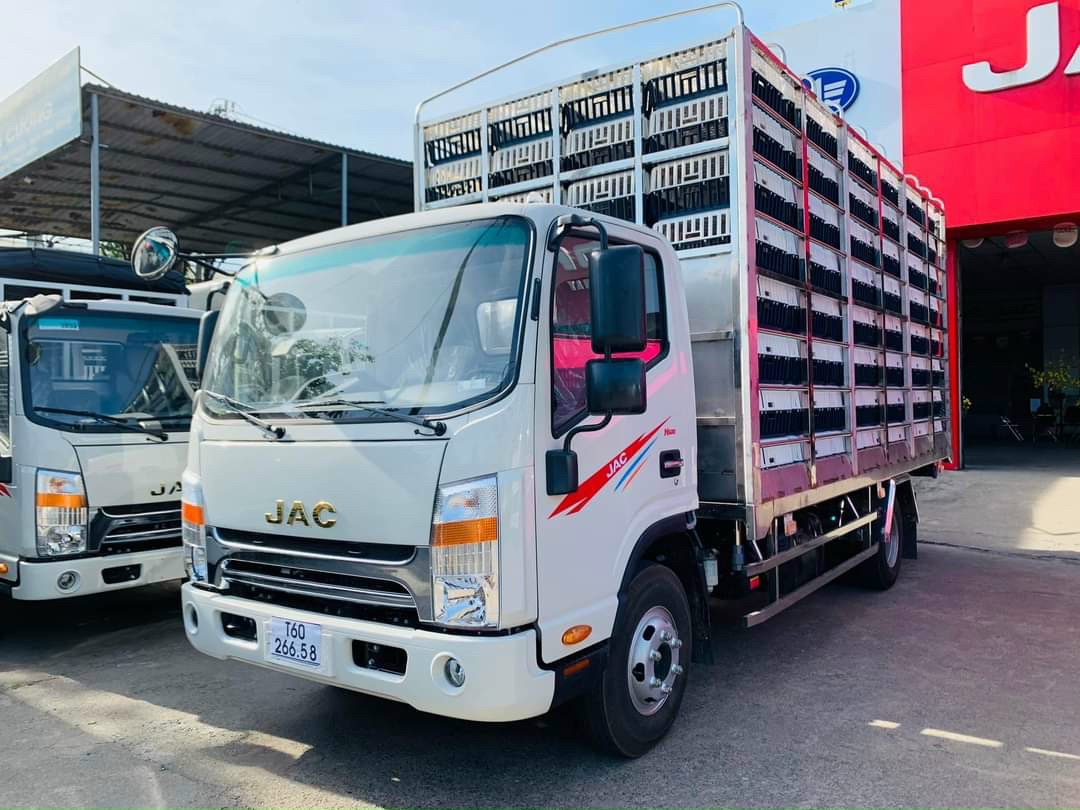 JAC N350 Plus N350 plus 2022 - xe tải 3t5 thùng 5m2 chở gia cầm bán trả góp