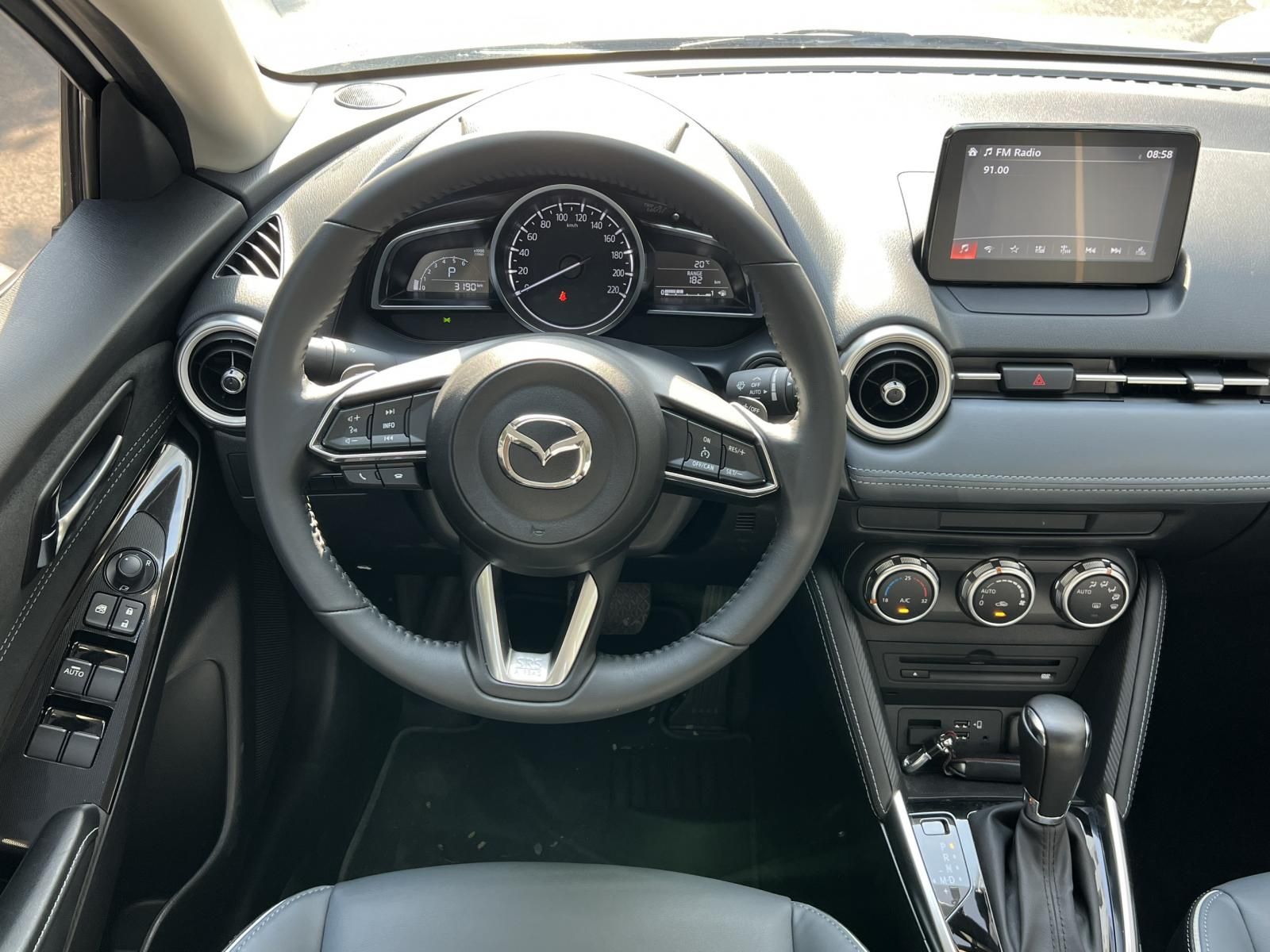 Mazda 2 2021 - Hỗ trợ trả góp 70%, xe đẹp, trang bị full options