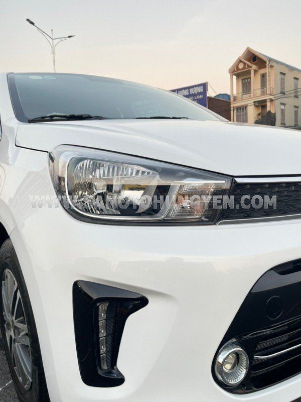 Kia Soluto 2021 - Bản full kịch, logo mới