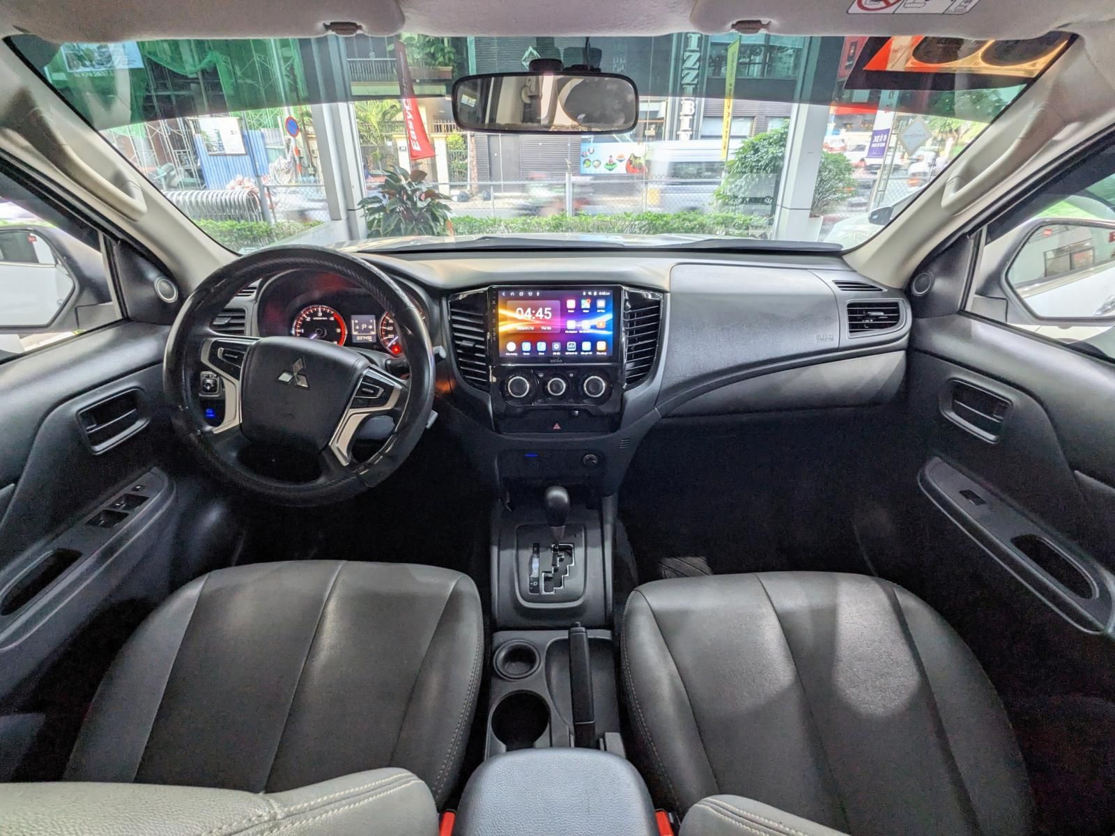 Mitsubishi Triton 2020 - Cần bán xe bán tải màu xám