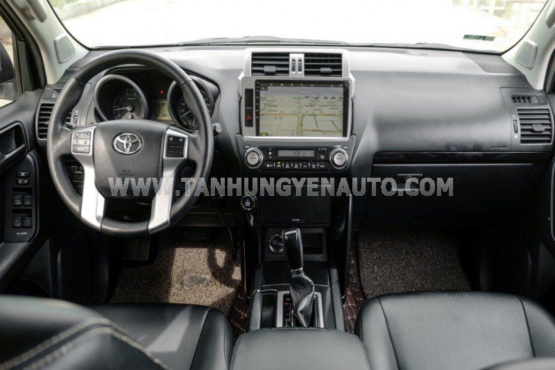 Toyota Land Cruiser Prado 2014 - Màu bạc, nhập khẩu nguyên chiếc