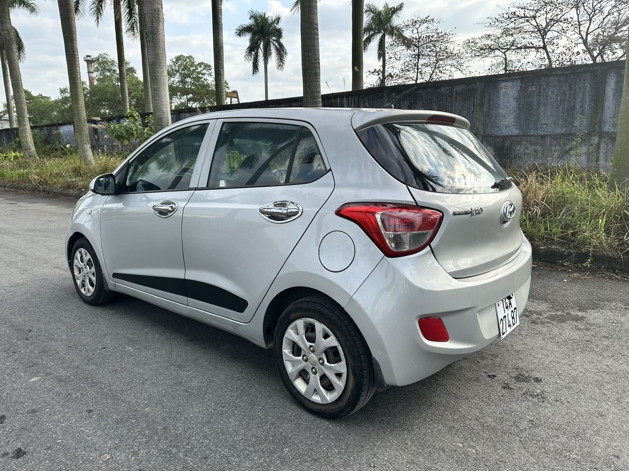 Hyundai Grand i10 2014 - Màu bạc, nhập khẩu nguyên chiếc