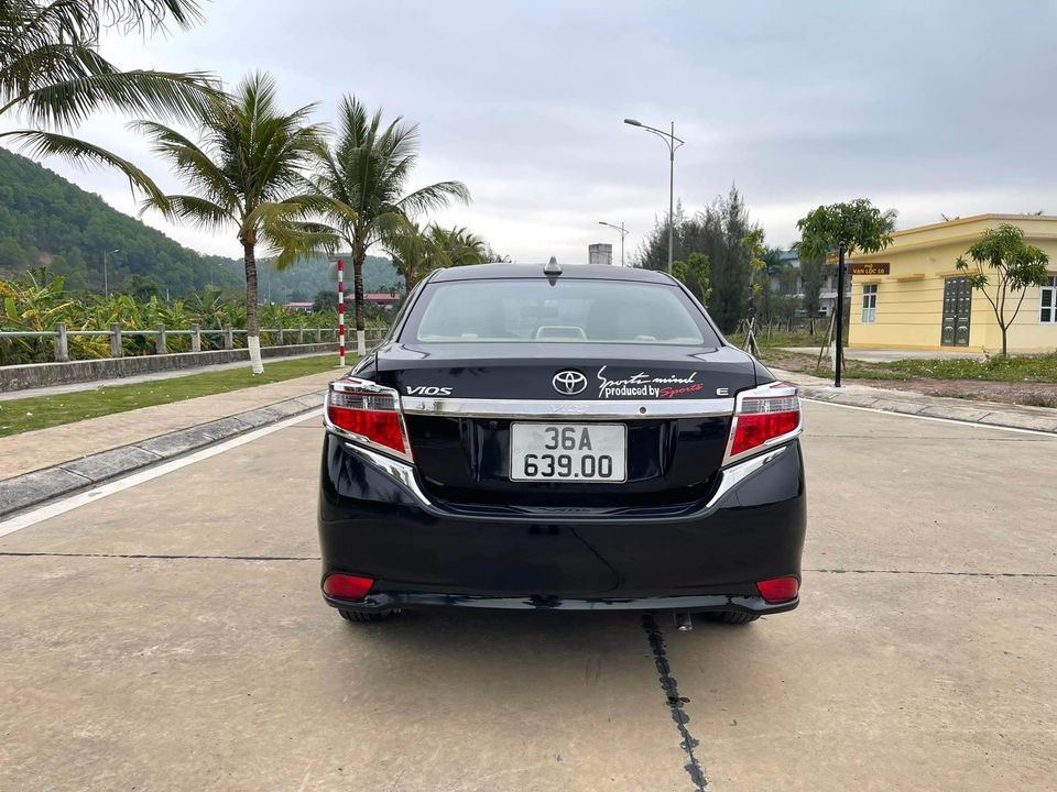 Toyota Vios 2016 - Màu đen