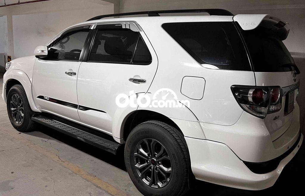 Toyota Fortuner Xe  Sportivo 4x4 đời 2015 . Mới hơn 90% 2015 - Xe Fortuner Sportivo 4x4 đời 2015 . Mới hơn 90%