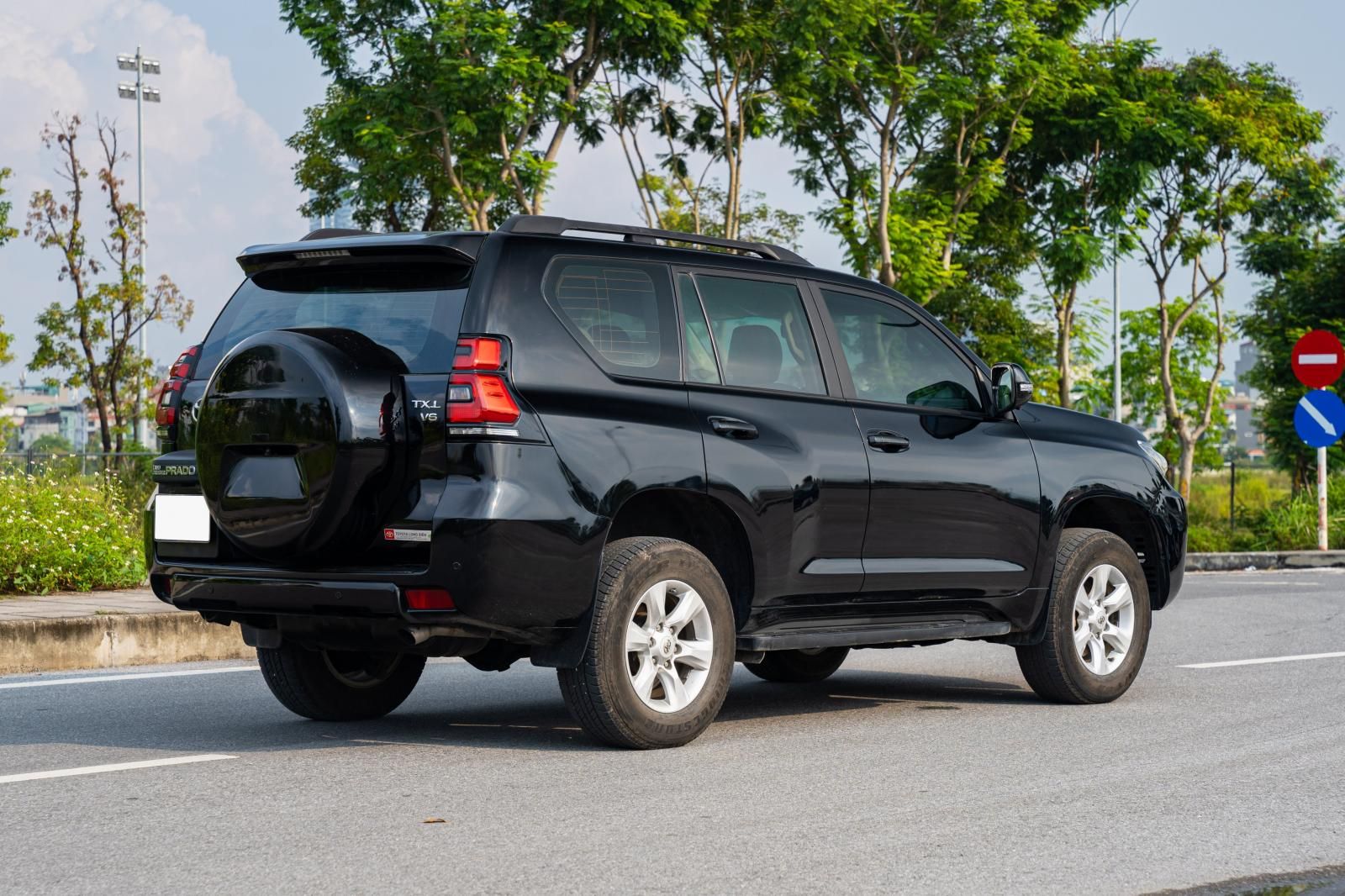 Toyota Land Cruiser Prado 2010 - Xe màu đen, nhập khẩu