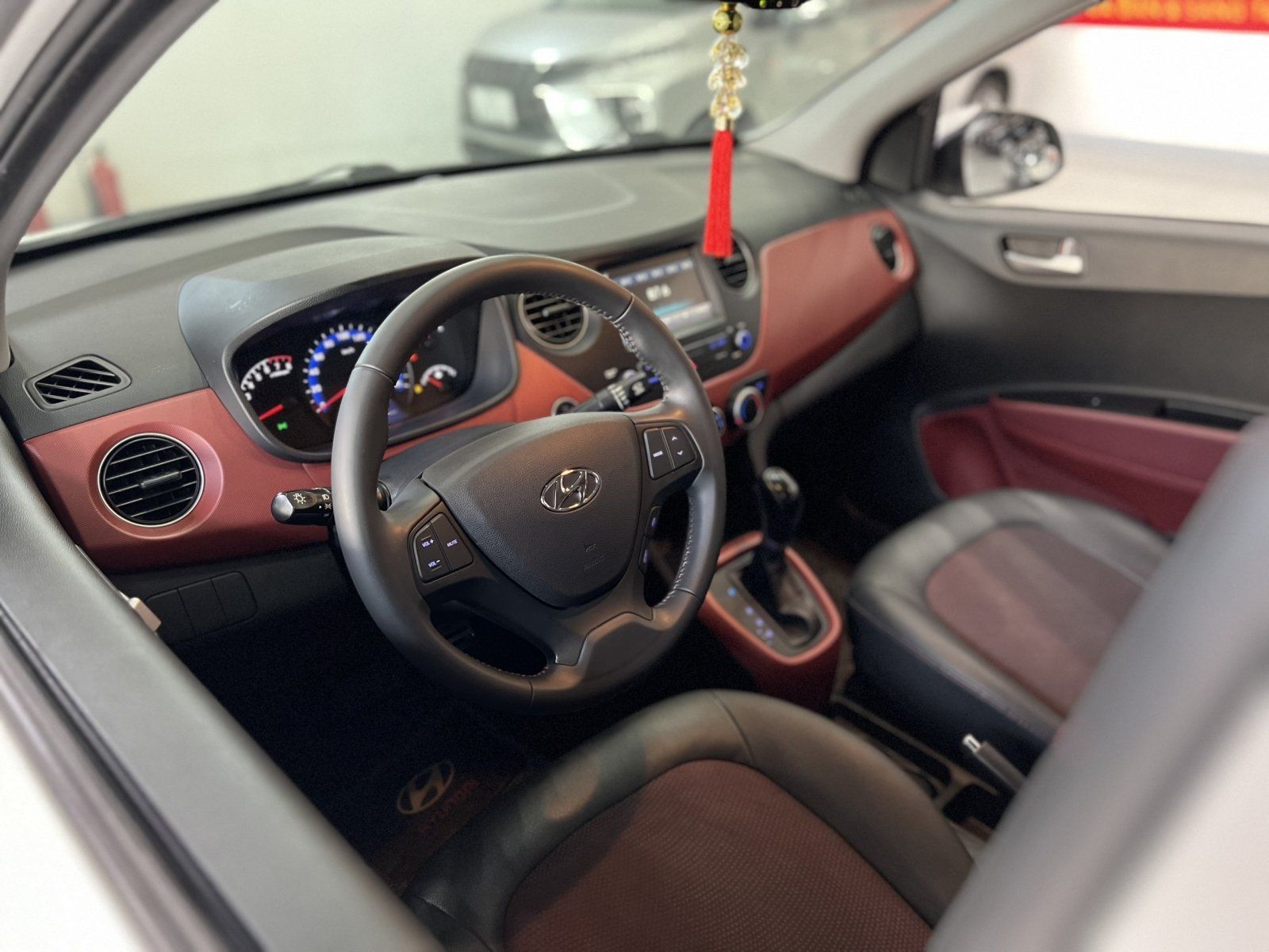 Hyundai Grand i10 2019 - Màu trắng