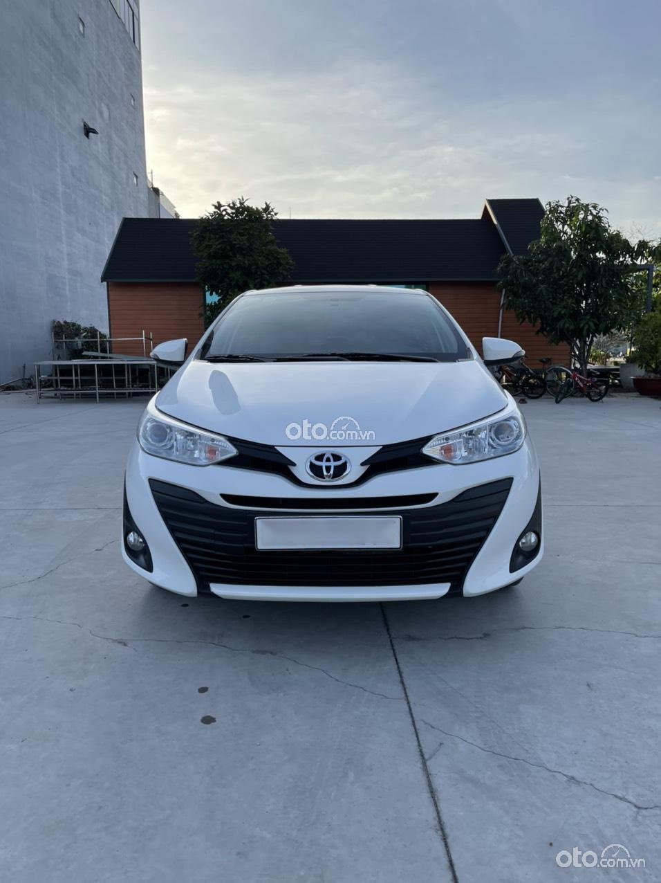 Toyota Vios 2020 - Nhập khẩu Nhật Bản - Xe số sàn - Lăn bánh được 70 ngàn km