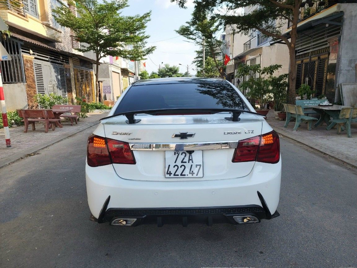 Chevrolet Cruze 2010 - Màu trắng số tự động, 275tr