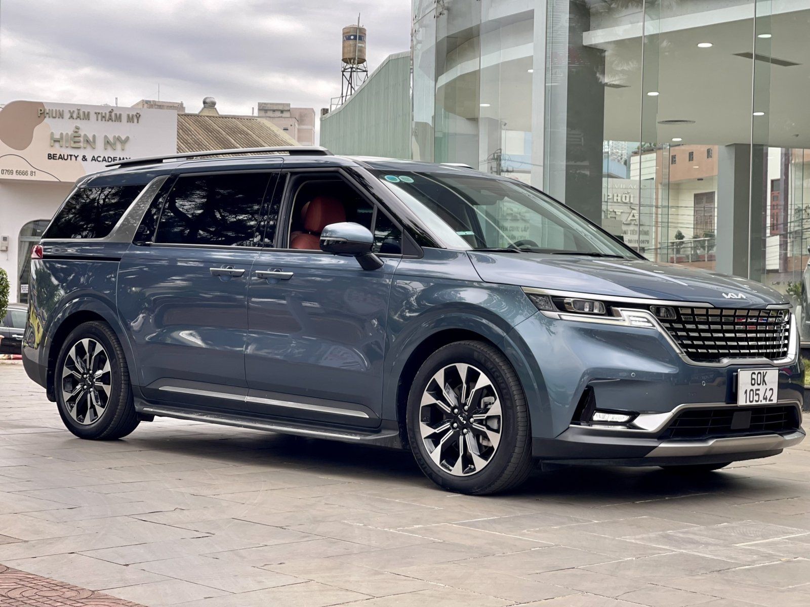 Kia Carnival 2022 - Màu xanh lam