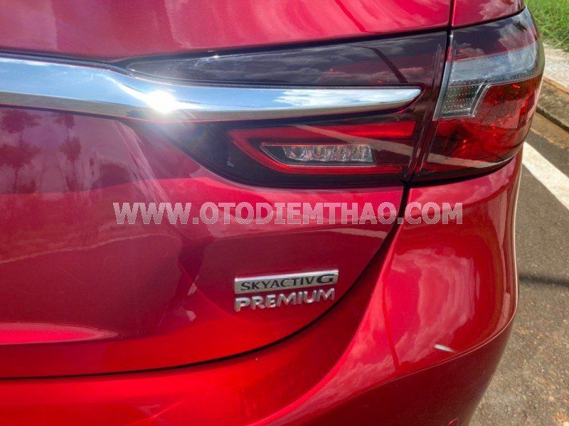 Mazda 6 2022 - Màu đỏ giá cạnh tranh