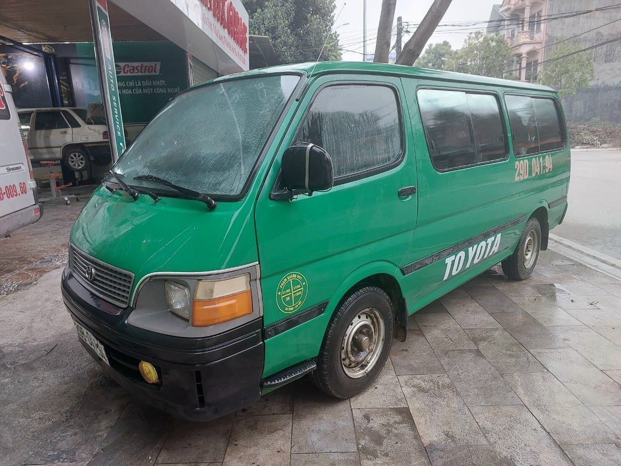 Toyota Hiace 2000 - Cần bán gấp giá chỉ 45 triệu có thương lượng