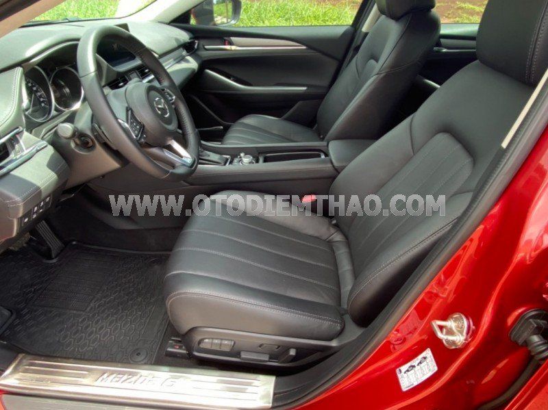 Mazda 6 2022 - Màu đỏ giá cạnh tranh