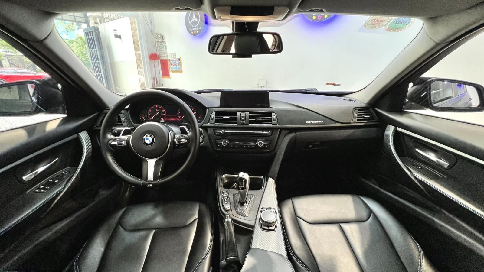 BMW 328i 2013 - Xe đẹp, nhiều đồ chơi