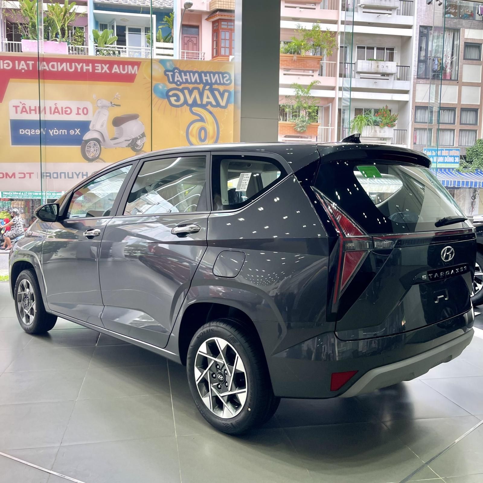 Hyundai Stargazer 2022 - Giảm ngay 65 triệu + Full phụ kiện chính hãng + Vay tối đa 85% 8 năm + Xe sẵn giao ngay